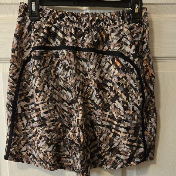 Abstract Patterned Shorts - Picture 2 of 3